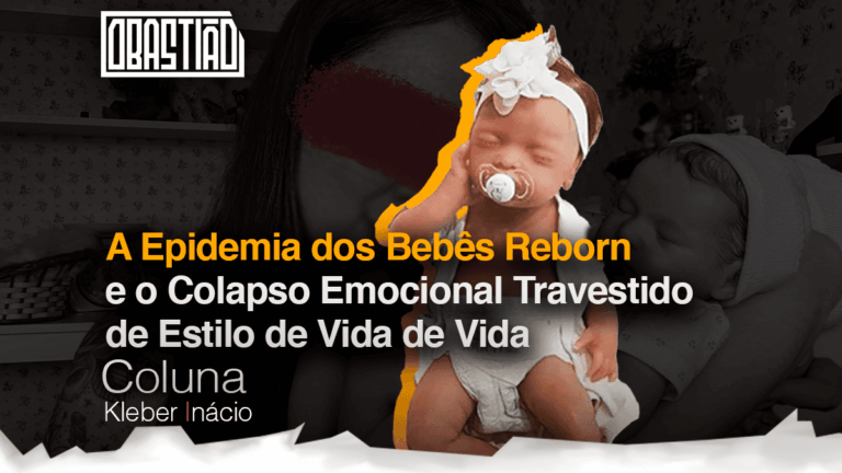Boneca bebê reborn ultrarrealista, com detalhes minuciosos que imitam um recém-nascido real, repousa sobre uma superfície neutra. A imagem convida à reflexão sobre os limites entre o natural e o fabricado na era contemporânea.