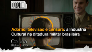 Cena de um televisor antigo transmitindo programação na ditadura militar brasileira, simbolizando a Indústria Cultural na ditadura militar